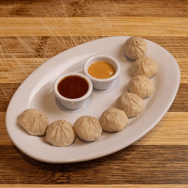 Chicken Momos (8 Pcs).